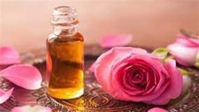ما هي فوائد زيت الورد