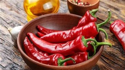 الآثار الجانبية للأطعمة الحاړة على الأطفال 